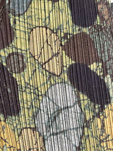 Charger l&#39;image dans la galerie, Pantalon imprimé Pleats Please Issey Miyake
