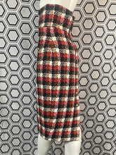 Charger l'image dans la galerie, Superbe jupe taille haute Chanel taille 40
