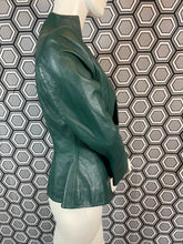 Charger l'image dans la galerie, Veste vintage en cuir Thierry Mugler taille 38
