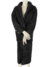 Charger l'image dans la galerie, Ensemble Chantal Thomass en astrakan vintage taille 36
