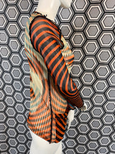 Charger l&#39;image dans la galerie, Cardigan Jean Paul Gaultier modèle Marlène Dietrich taille 38

