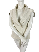 Charger l'image dans la galerie, Veste emblématique Alexander McQueen taille 40
