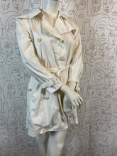 Charger l'image dans la galerie, Trench DKNY taille 42
