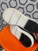 Charger l&#39;image dans la galerie, Sneakers Karl Lagerfeld pointure 37
