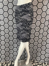 Charger l&#39;image dans la galerie, Jupe Kenzo à décors d’oiseaux taille 40
