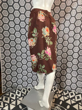Charger l&#39;image dans la galerie, Jupe à fleurs Ungaro taille 38

