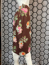 Charger l&#39;image dans la galerie, Jupe à fleurs Ungaro taille 38
