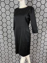 Charger l'image dans la galerie, Robe noire Courrèges taille 42
