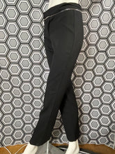 Charger l'image dans la galerie, Superbe pantalon Gucci taille 34
