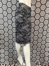 Charger l&#39;image dans la galerie, Jupe Kenzo à décors d’oiseaux taille 40
