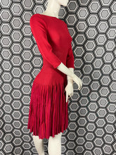 Charger l&#39;image dans la galerie, Robe Alaïa framboise taille 36

