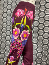 Charger l&#39;image dans la galerie, Incroyable pantalon strass Gai Mattiolo taille 38
