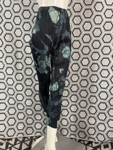 Charger l&#39;image dans la galerie, Pantalon Pleats Please Issey Miyake
