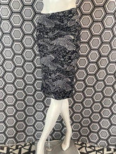 Charger l&#39;image dans la galerie, Jupe Kenzo à décors d’oiseaux taille 40
