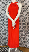 Charger l&#39;image dans la galerie, Robe longue rouge Yves Saint Laurent rive gauche taille 40
