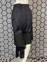 Charger l&#39;image dans la galerie, Jupe asymétrique Céline taille 38
