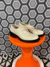 Charger l&#39;image dans la galerie, Paire de chaussures Robert Clergerie pointure 36
