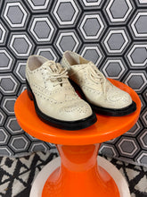 Charger l&#39;image dans la galerie, Paire de chaussures Robert Clergerie pointure 36
