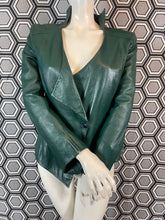 Charger l'image dans la galerie, Veste vintage en cuir Thierry Mugler taille 38

