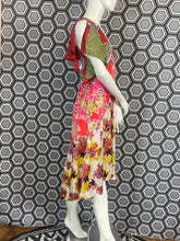 Charger l'image dans la galerie, Superbe robe Christian Lacroix taille 38
