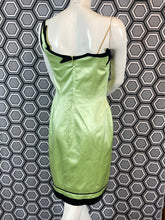 Charger l'image dans la galerie, Superbe et rare robe Thierry  Mugler taille 40
