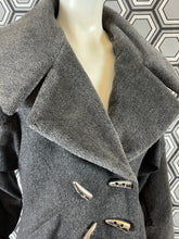 Charger l&#39;image dans la galerie, Manteau Paco Rabanne gros pailleté taille 38
