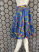 Charger l'image dans la galerie, Superbe jupe asymétrique Yves Saint Laurent rive gauche 1991 taille 38
