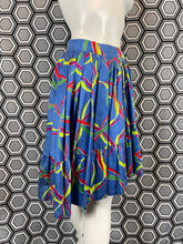 Charger l'image dans la galerie, Superbe jupe asymétrique Yves Saint Laurent rive gauche 1991 taille 38
