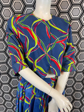 Charger l'image dans la galerie, Superbe veste rare Yves Saint Laurent rive gauche taille 38
