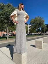 Charger l&#39;image dans la galerie, Incroyable robe de créateur taille 38
