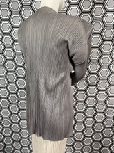 Charger l&#39;image dans la galerie, Veste Pleats Please Issey Miyake
