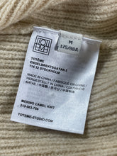 Charger l&#39;image dans la galerie, Pull Totême taille 38
