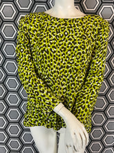 Charger l'image dans la galerie, Superbe blouse léopard Yves Saint Laurent rive gauche taille 42
