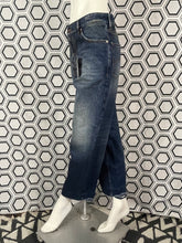 Charger l&#39;image dans la galerie, Jeans Balenciaga neuf taille 34

