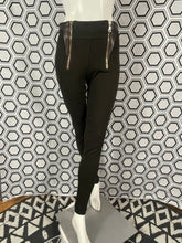 Charger l&#39;image dans la galerie, Pantalon Givenchy empiècement cuir taille 36
