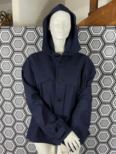 Charger l'image dans la galerie, Veste bleu marine à capuche Yohji Yamamoto taille 38
