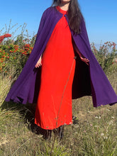 Charger l&#39;image dans la galerie, Cape violette Yves Saint Laurent
