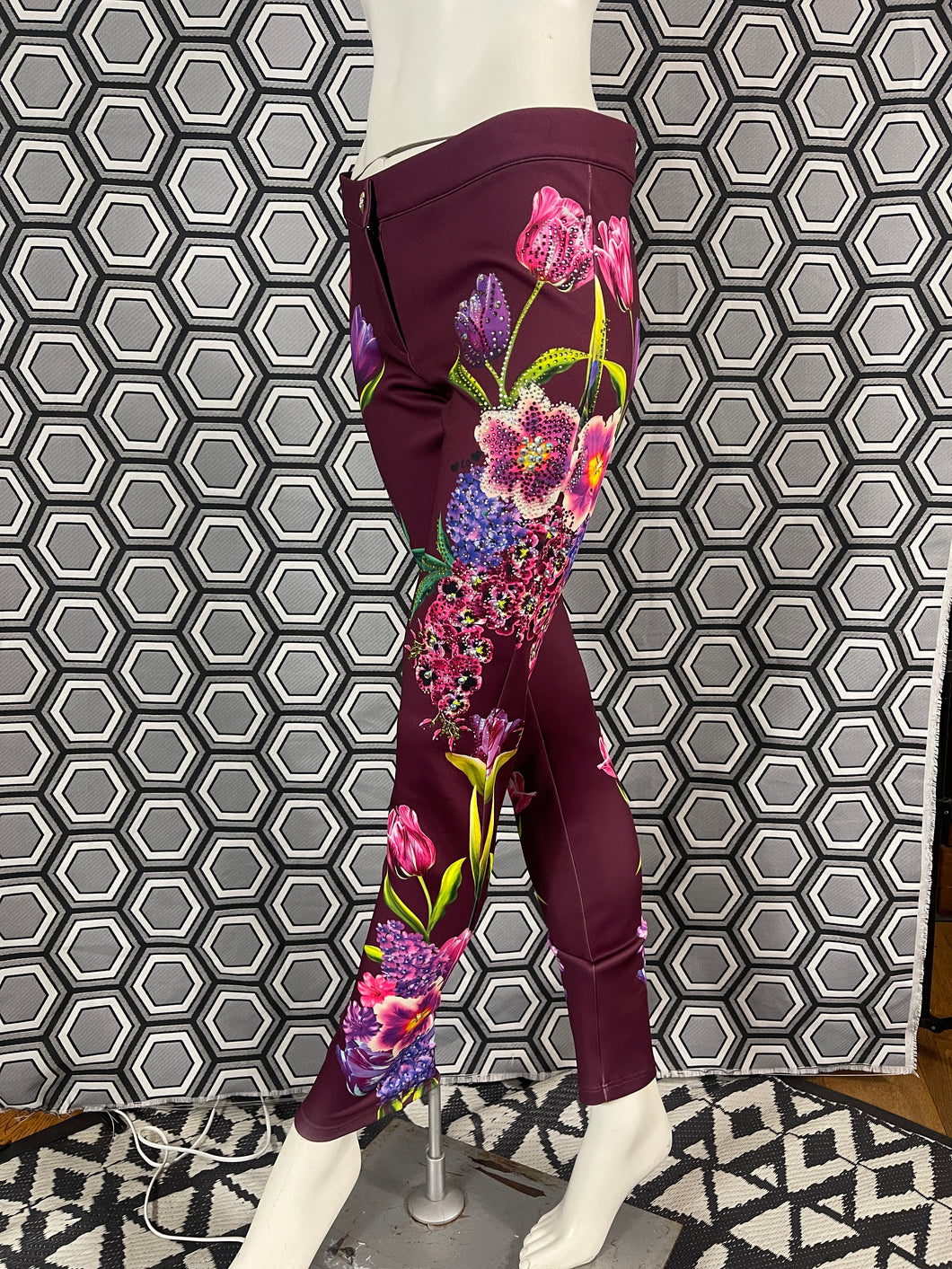 Incroyable pantalon strass Gai Mattiolo taille 38