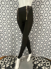 Charger l&#39;image dans la galerie, Pantalon Givenchy empiècement cuir taille 36
