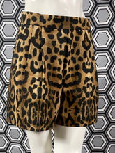 Charger l&#39;image dans la galerie, Short léopard Giambattista Valli taille 36
