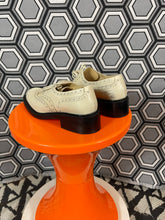 Charger l&#39;image dans la galerie, Paire de chaussures Robert Clergerie pointure 36
