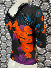 Charger l&#39;image dans la galerie, Haut Dolce &amp; Gabbana fleurs taille 36
