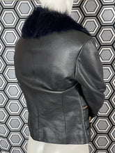 Charger l&#39;image dans la galerie, Blouson en cuir Paul Smith taille 36
