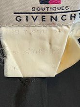 Charger l'image dans la galerie, Veste Givenchy taille 40
