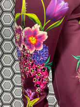 Charger l&#39;image dans la galerie, Incroyable pantalon strass Gai Mattiolo taille 38
