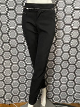 Charger l'image dans la galerie, Superbe pantalon Gucci taille 34

