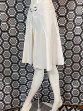 Charger l&#39;image dans la galerie, Jupe Céline taille 38
