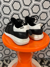Charger l&#39;image dans la galerie, Sneakers Karl Lagerfeld pointure 37
