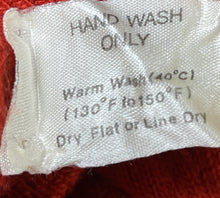 Charger l&#39;image dans la galerie, Gilet Hawico cachemire taille 38
