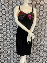 Charger l&#39;image dans la galerie, Exceptionnelle robe à perles Louis Feraud taille 42

